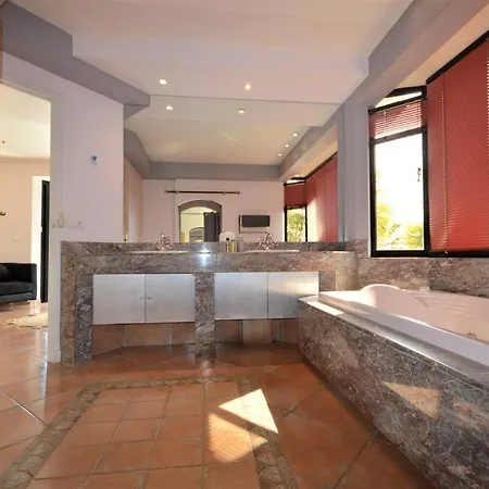 וילה Vue Avec Piscine Au Calme