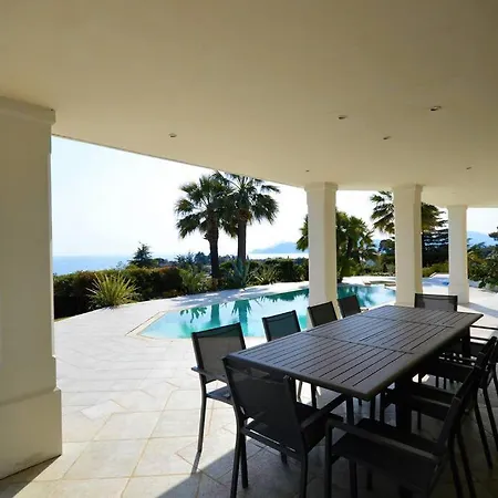 Vue Avec Piscine Au Calme וילה קאן